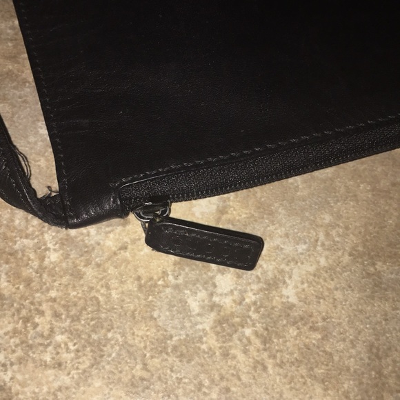 Gucci Vintage Black Leather Bag with altered strap Silver HorseBit Zip T… - Picture 11 of 14